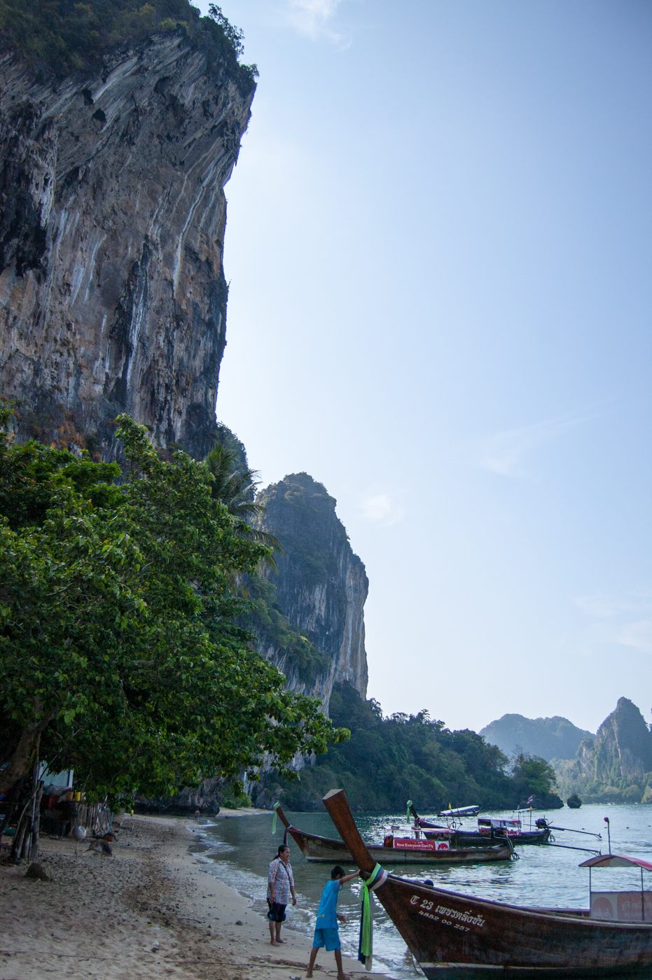 High wall at Tonsai Bay